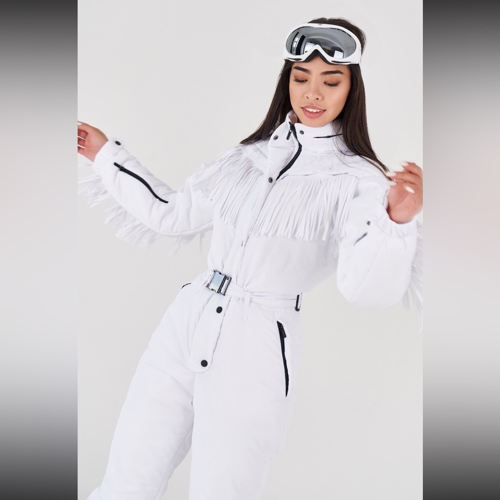 Women's PETITE White Fringe Ski/Snow Suit size 4-6